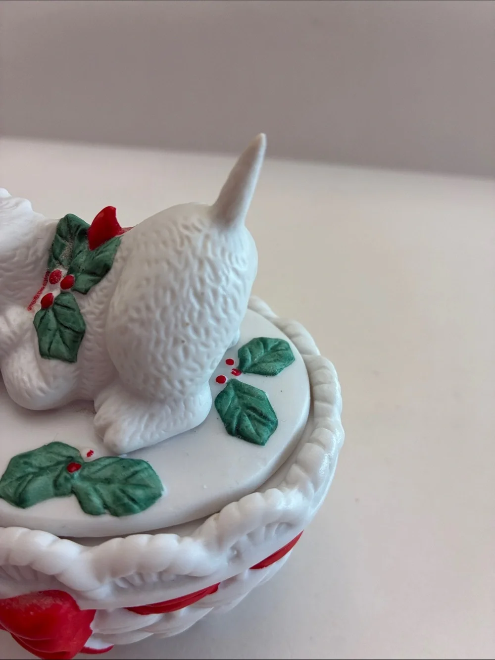 Lefton White Cat Trinket Box with Red Bows and Green Holly